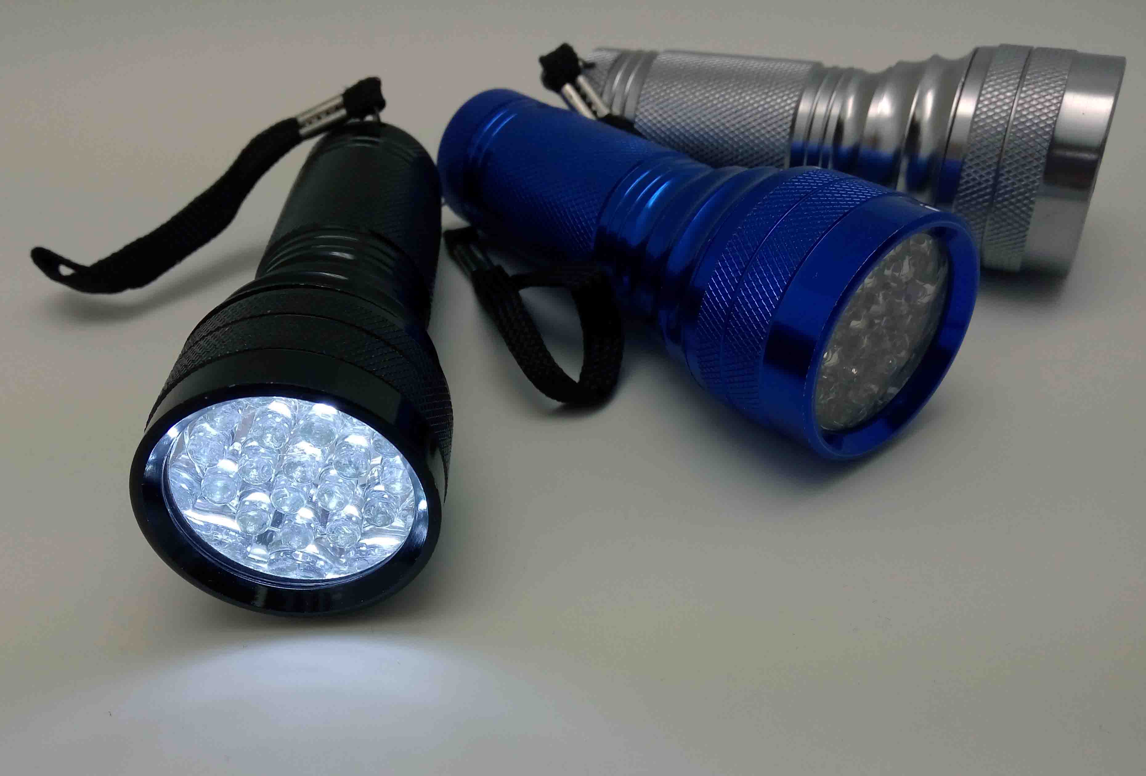 LOT SALE 43 Flashlights with Engraving Ideax Gift Gallery